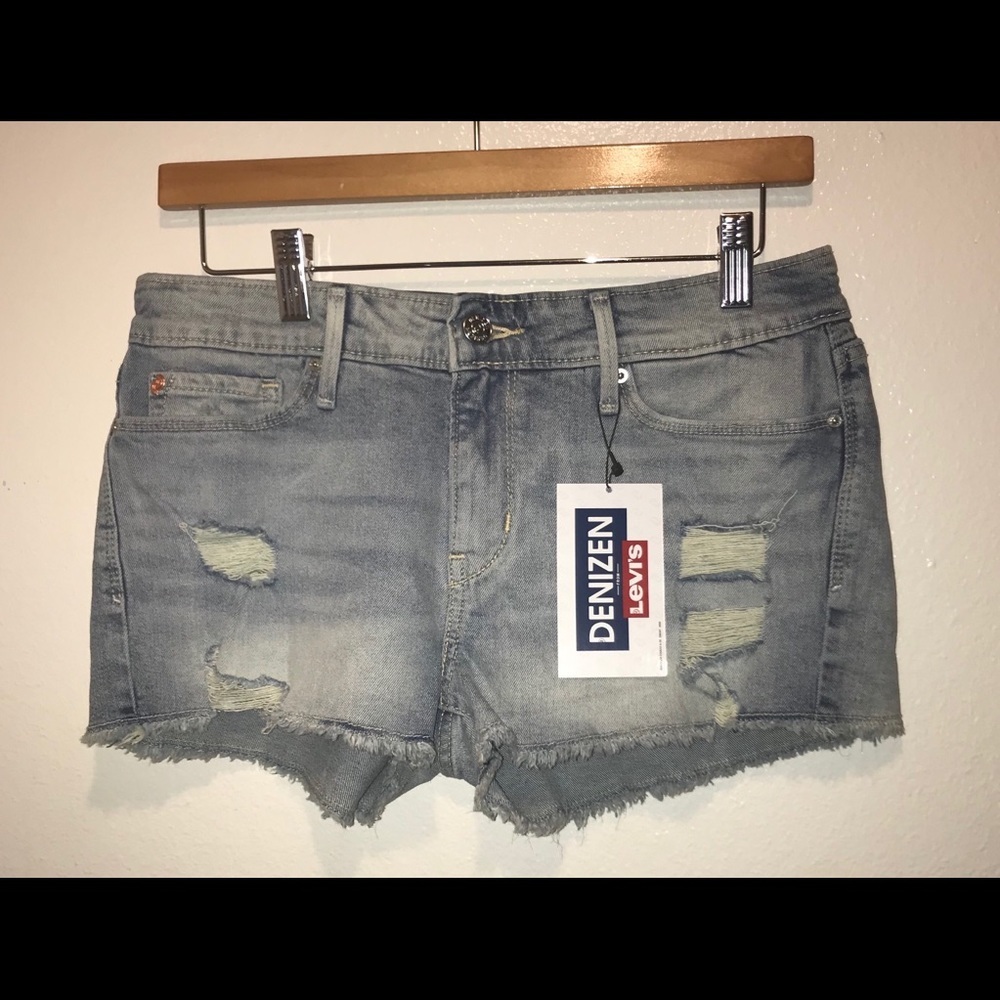 NWT Levi’s Denizen Shortie Jean Cutoff Shorts